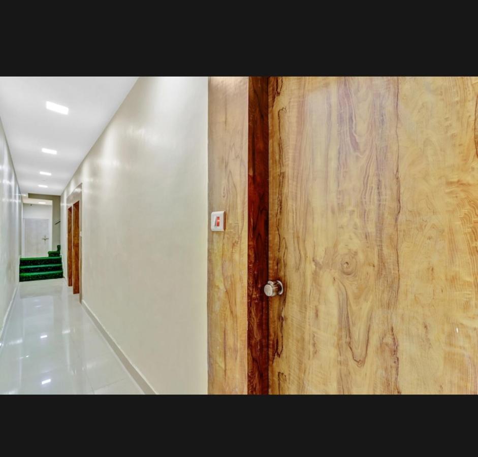 Hotel Bhavya Residency أحمد أباد المظهر الخارجي الصورة