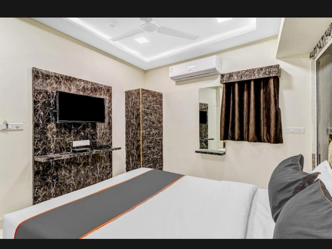 Hotel Bhavya Residency أحمد أباد المظهر الخارجي الصورة
