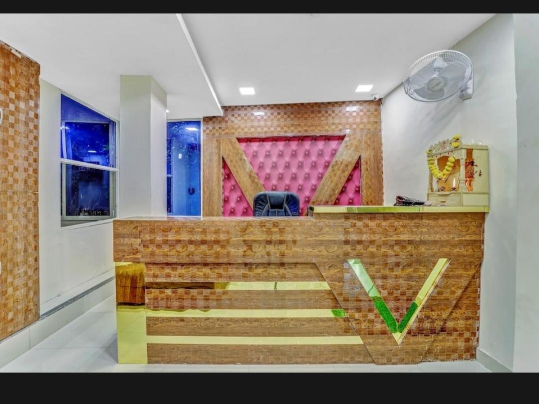 Hotel Bhavya Residency أحمد أباد المظهر الخارجي الصورة