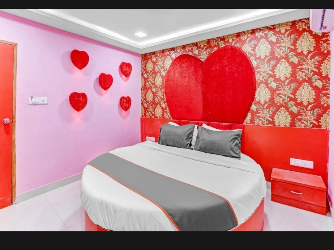 Hotel Bhavya Residency أحمد أباد المظهر الخارجي الصورة